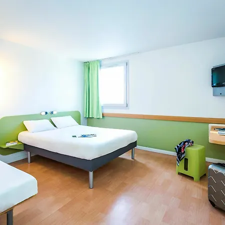 Hotel Ibis Budget St Raphael Centre Et 2*