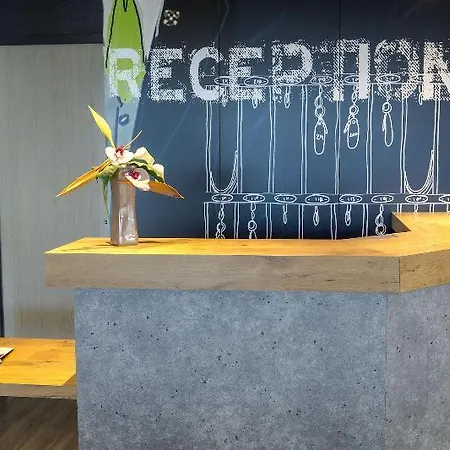 Otel Ibis Budget St Raphael Centre Et Fréjus
