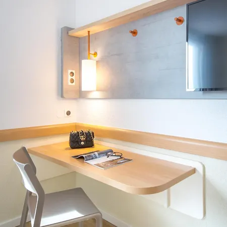Otel Ibis Budget St Raphael Centre Et Fréjus